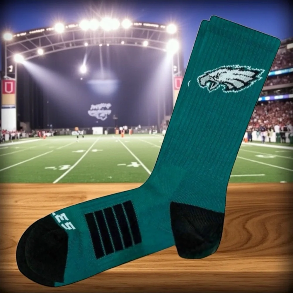 New Philadelphia Eagles Crew Socks, W/EAGLES LOGO UNISEX! M=8/12 & W=9.5-13.5